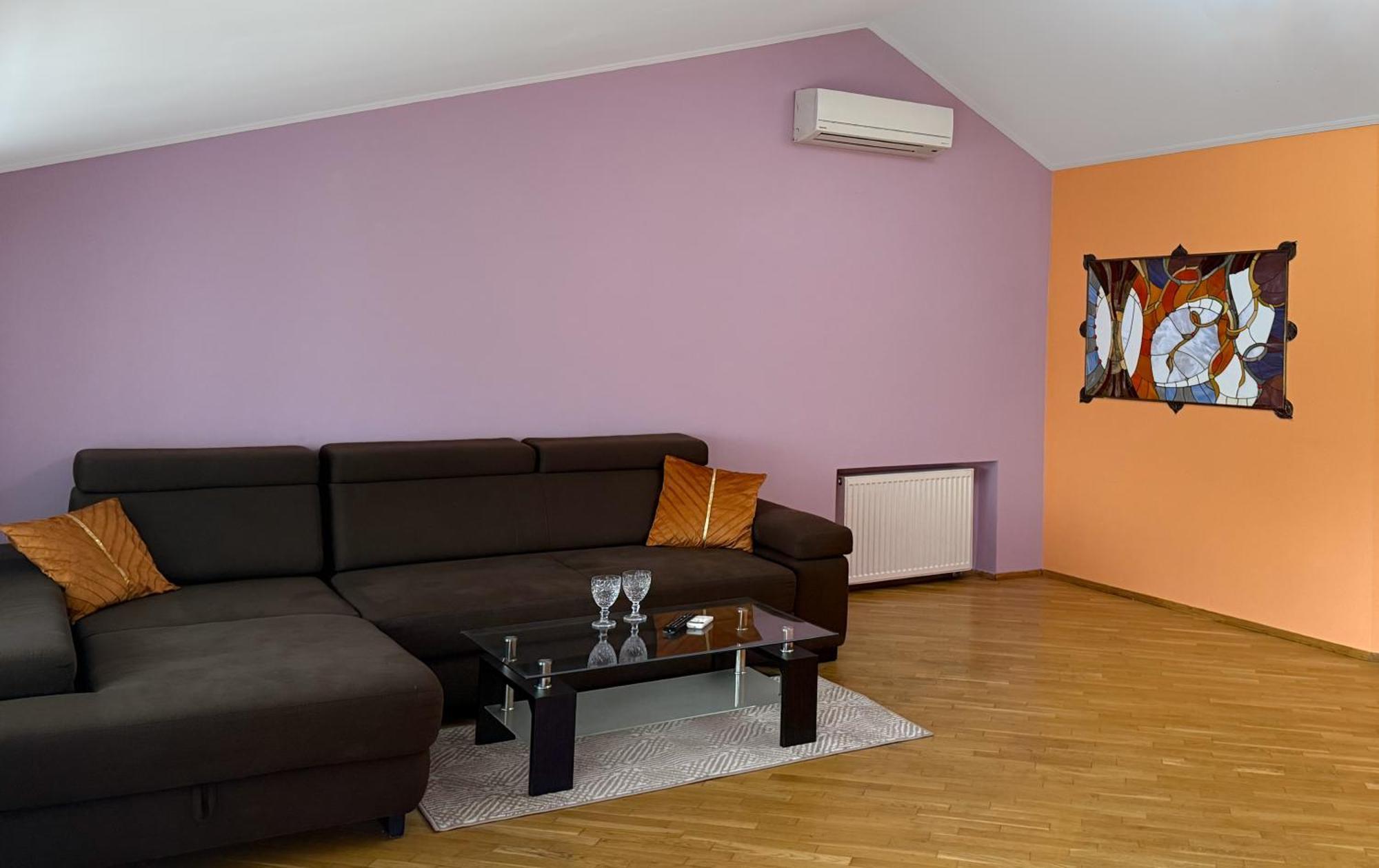 Grand Apartments On Rynok Square Lviv Exterior photo