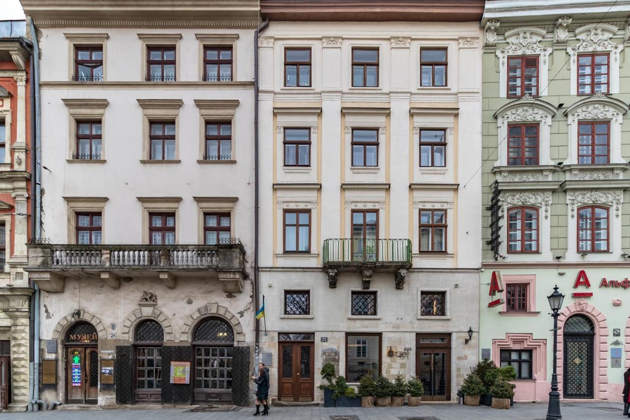 Grand Apartments On Rynok Square Lviv Exterior photo